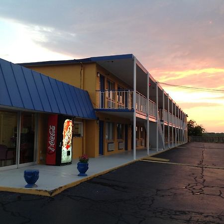 Belmont Inn And Suites Hampton Eksteriør billede
