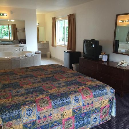 Belmont Inn And Suites Hampton Eksteriør billede