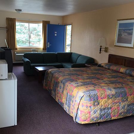 Belmont Inn And Suites Hampton Eksteriør billede