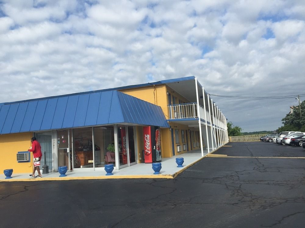 Belmont Inn And Suites Hampton Eksteriør billede