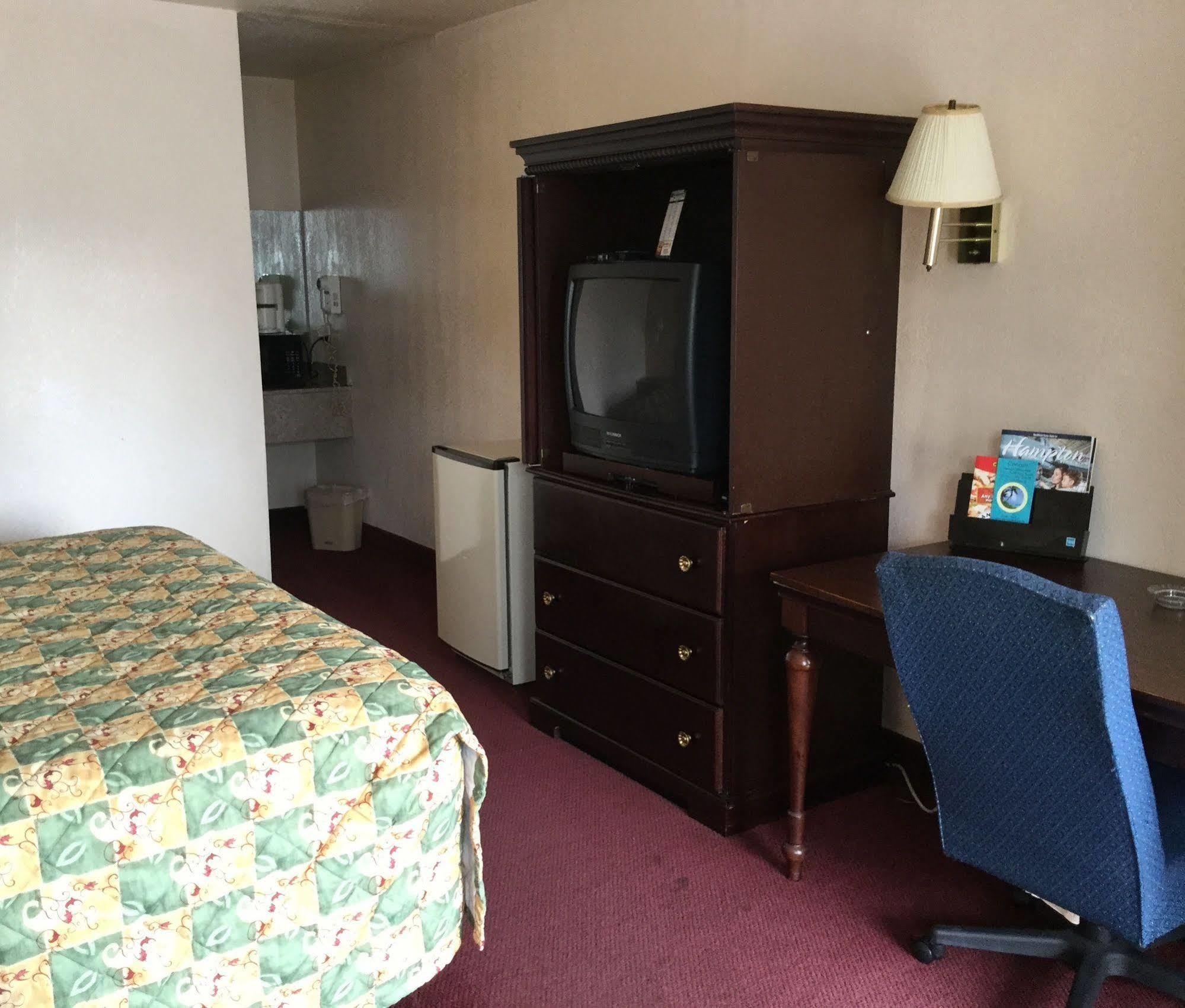 Belmont Inn And Suites Hampton Eksteriør billede