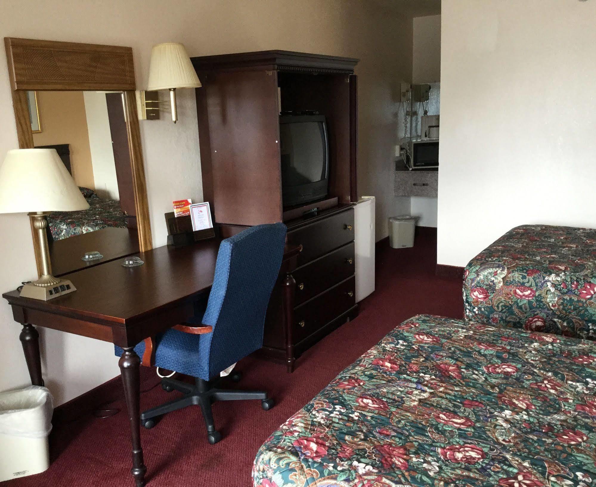 Belmont Inn And Suites Hampton Eksteriør billede