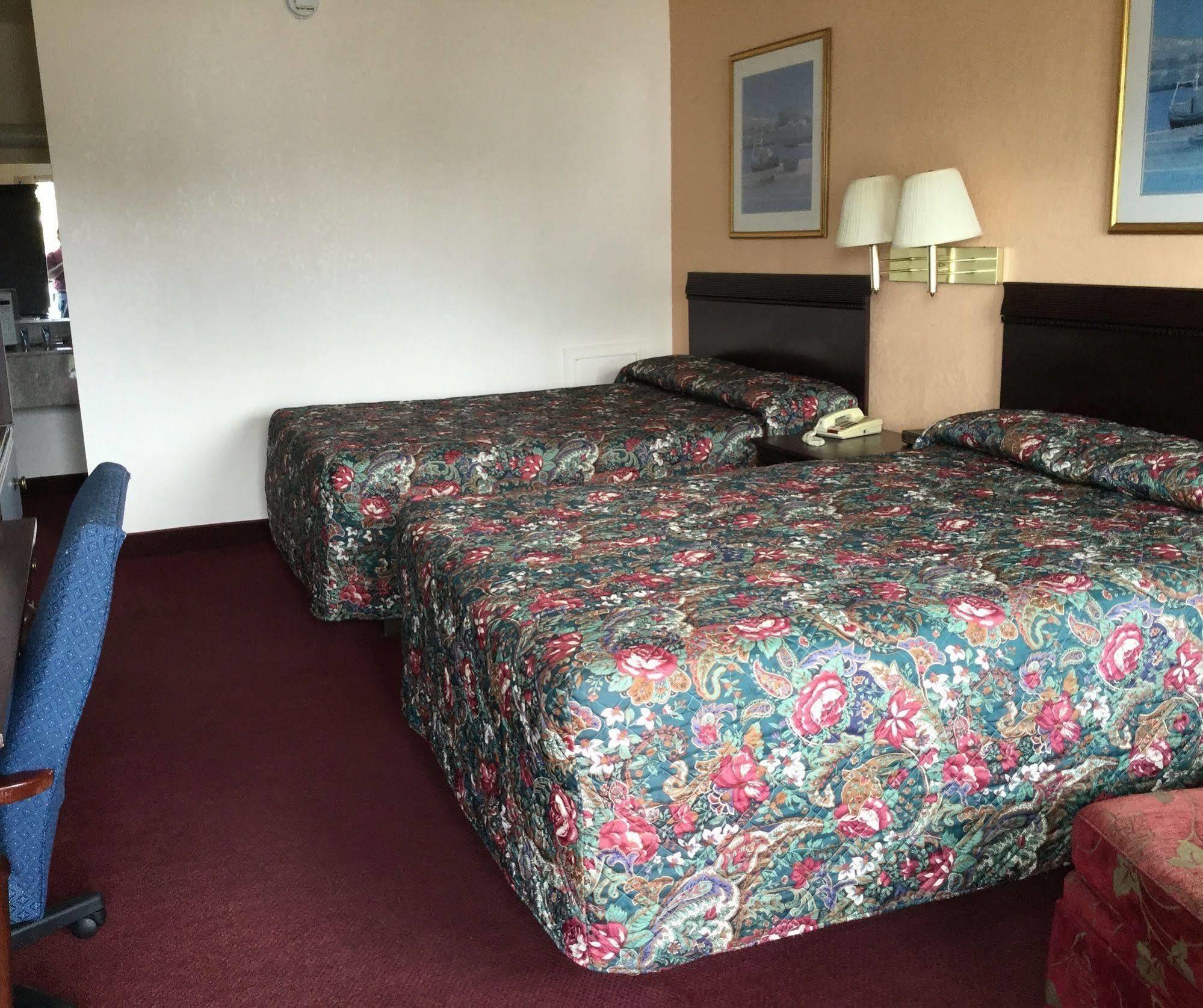 Belmont Inn And Suites Hampton Eksteriør billede